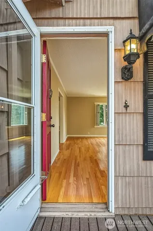 3242 36th Avenue W Seattle WA 98199