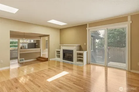 3242 36th Avenue W Seattle WA 98199