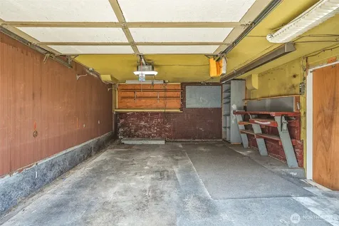 3242 36th Avenue W Seattle WA 98199
