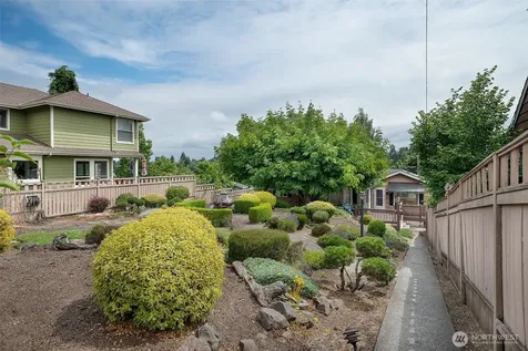 3242 36th Avenue W Seattle WA 98199