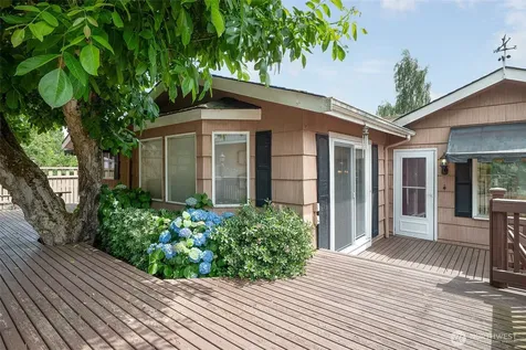 3242 36th Avenue W Seattle WA 98199