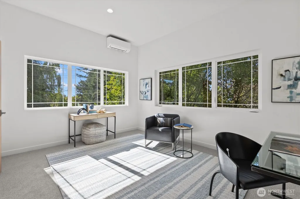 9528 28th Avenue NW Seattle WA 98117