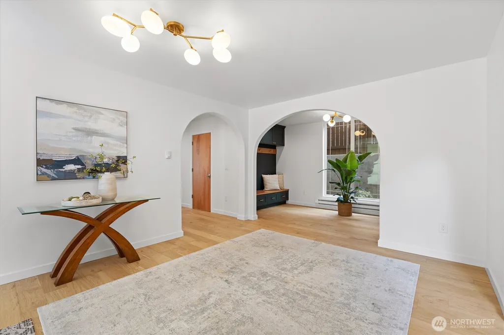 9528 28th Avenue NW Seattle WA 98117