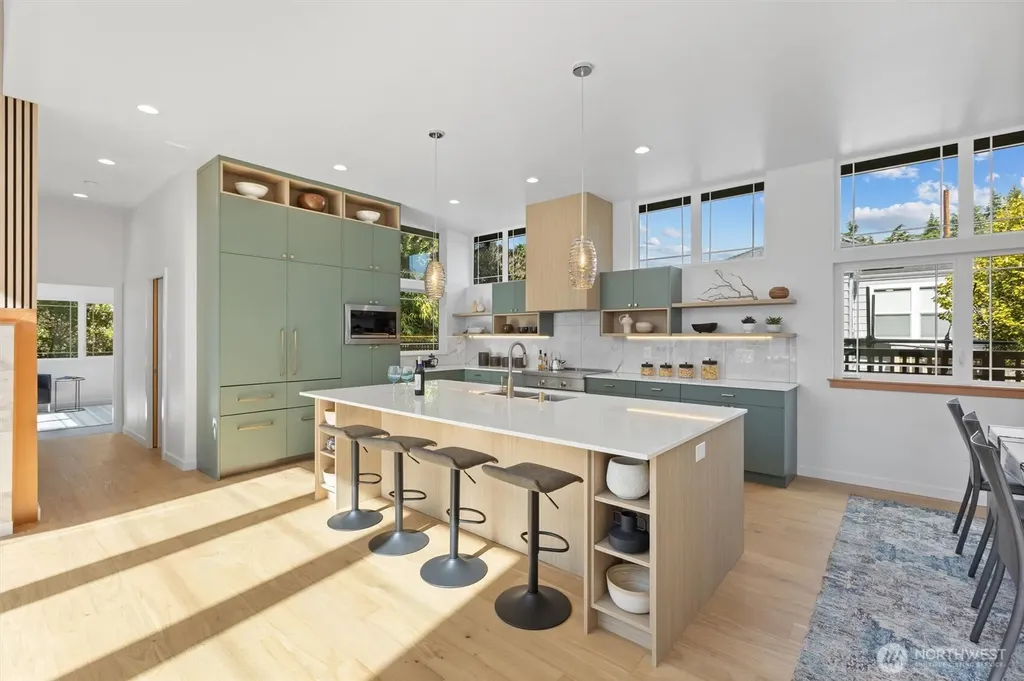 9528 28th Avenue NW Seattle WA 98117
