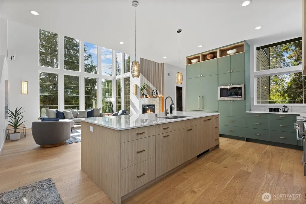 9528 28th Avenue NW Seattle WA 98117