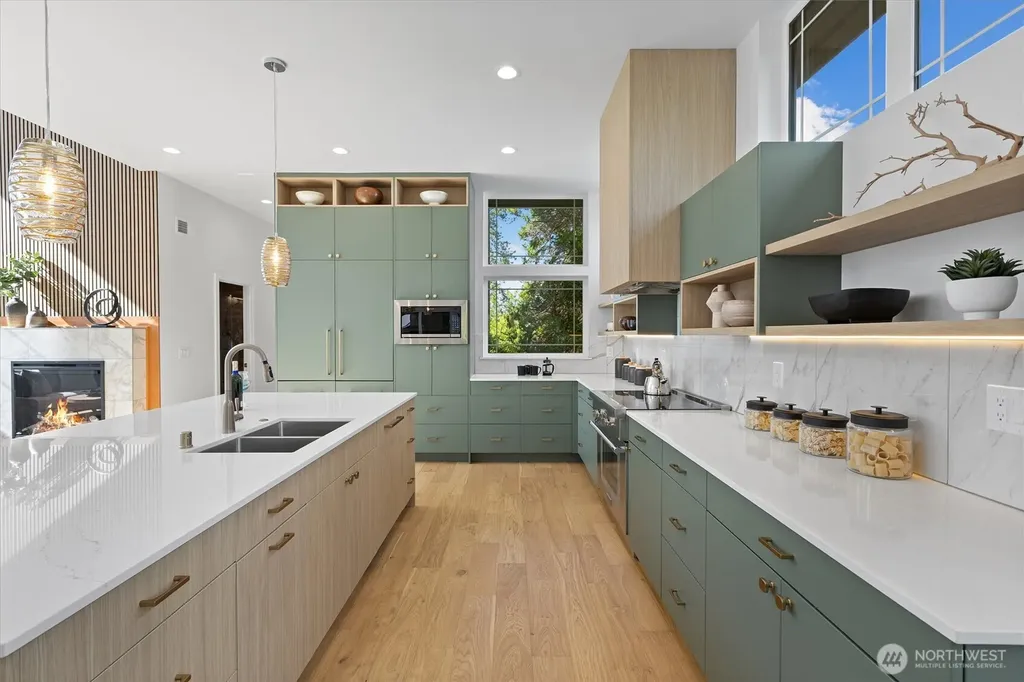 9528 28th Avenue NW Seattle WA 98117