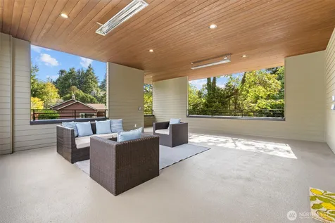 9528 28th Avenue NW Seattle WA 98117
