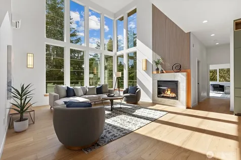 9528 28th Avenue NW Seattle WA 98117