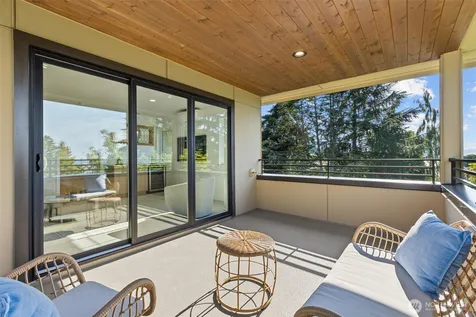 9528 28th Avenue NW Seattle WA 98117
