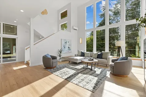 9528 28th Avenue NW Seattle WA 98117