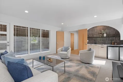 9528 28th Avenue NW Seattle WA 98117