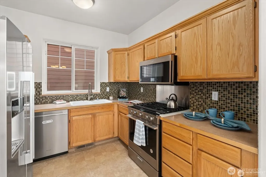 15408 14th Avenue W Lynnwood WA 98087