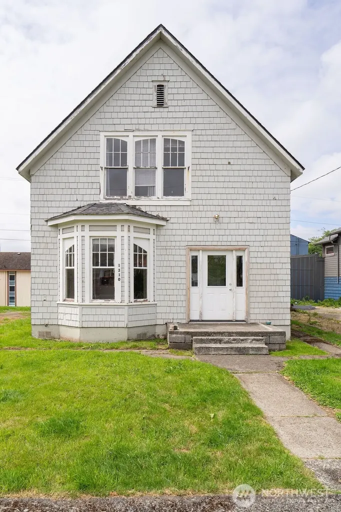 1310 C Street Hoquiam WA 98550