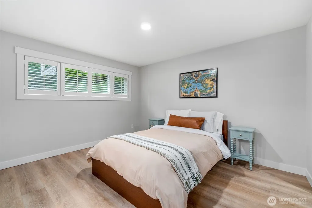 15212 NE 8th Street Bellevue WA 98007
