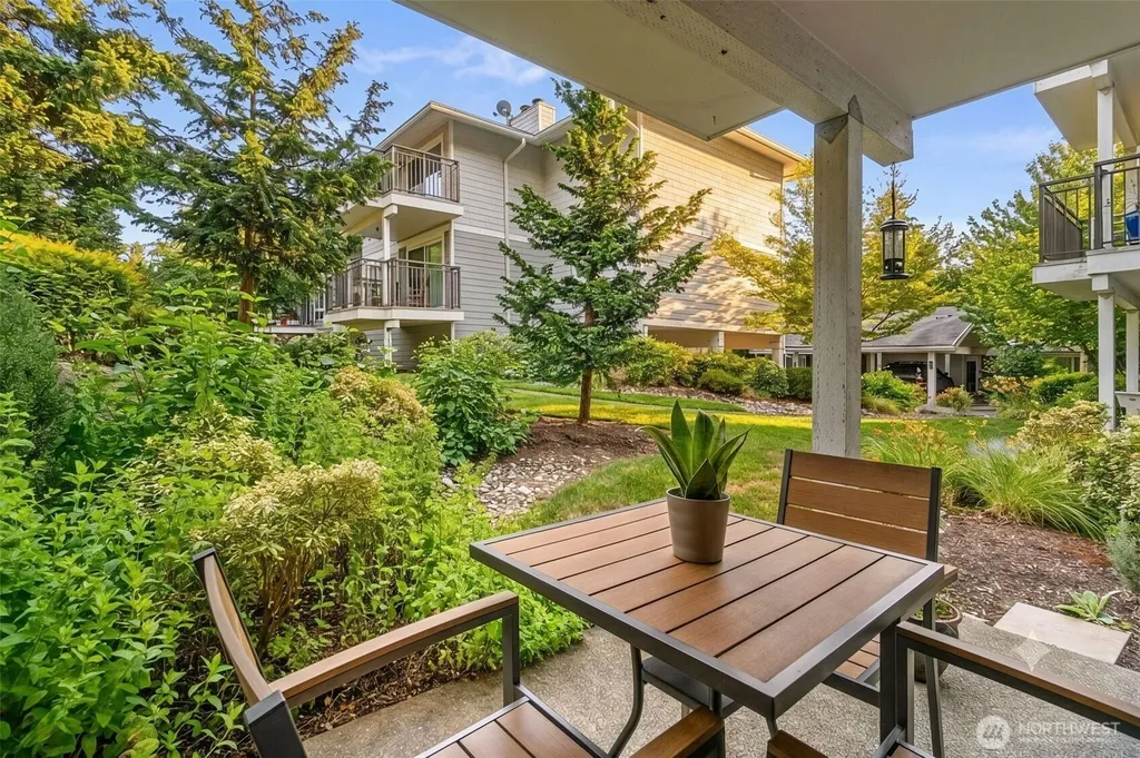 15212 NE 8th Street Bellevue WA 98007