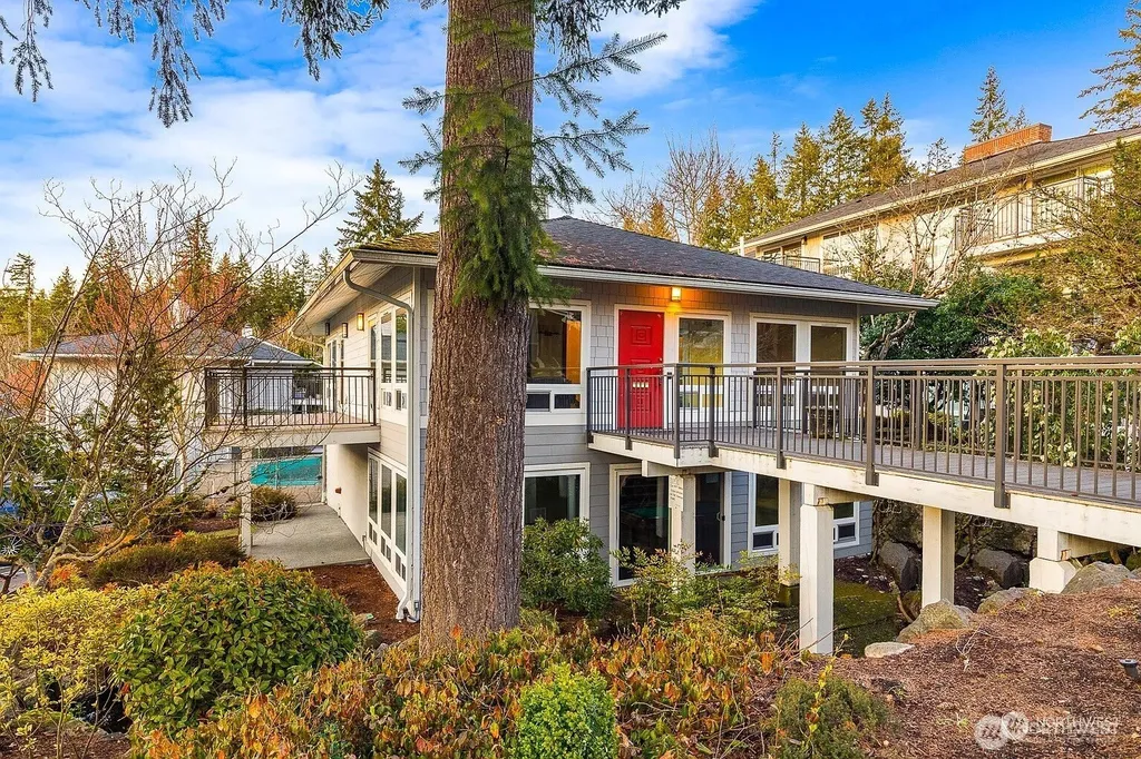15212 NE 8th Street Bellevue WA 98007