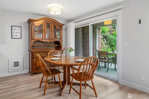 15212 NE 8th Street Bellevue WA 98007