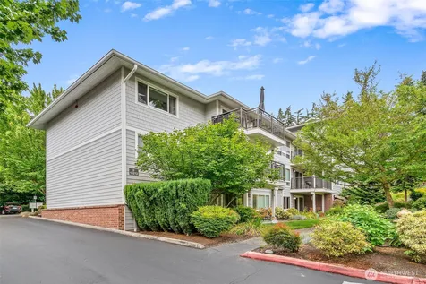 15212 NE 8th Street Bellevue WA 98007