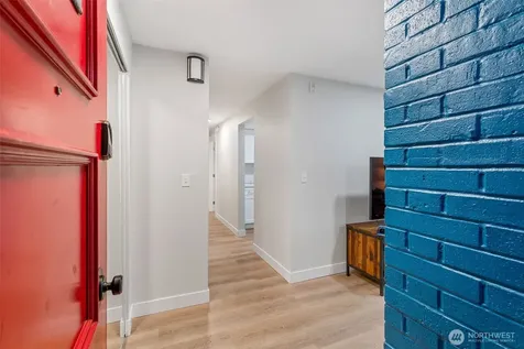 15212 NE 8th Street Bellevue WA 98007