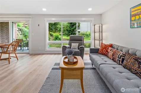 15212 NE 8th Street Bellevue WA 98007