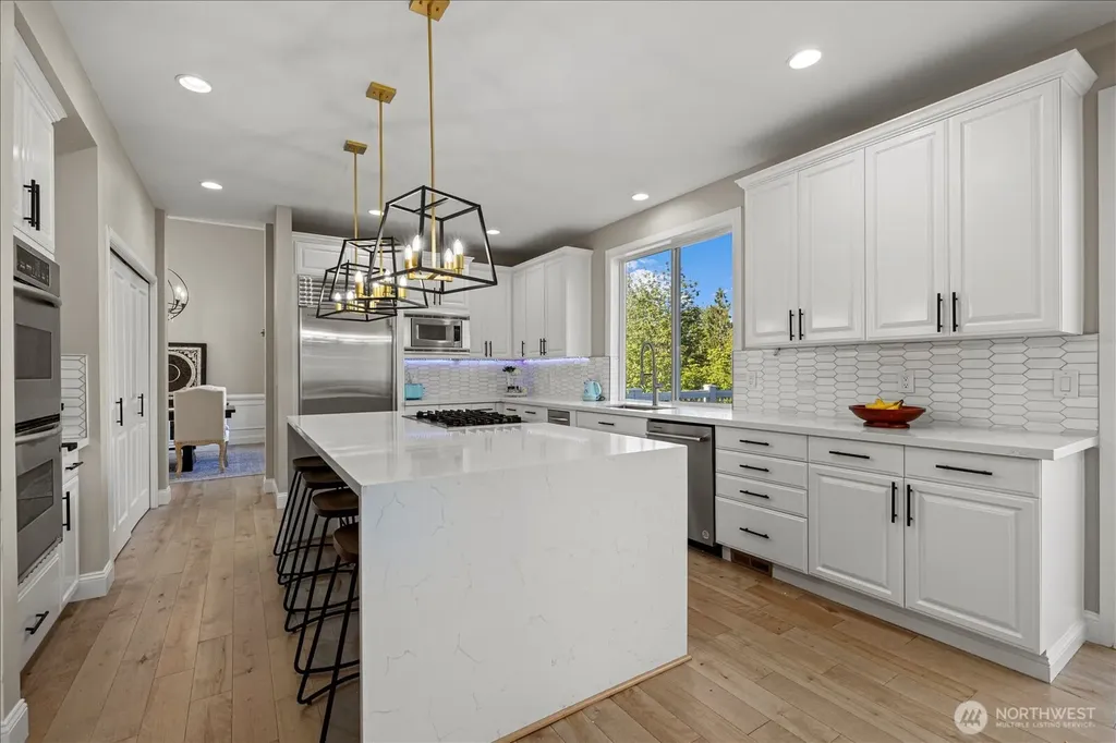 2046 277th Avenue SE Sammamish WA 98075