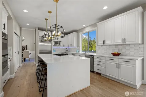 2046 277th Avenue SE Sammamish WA 98075
