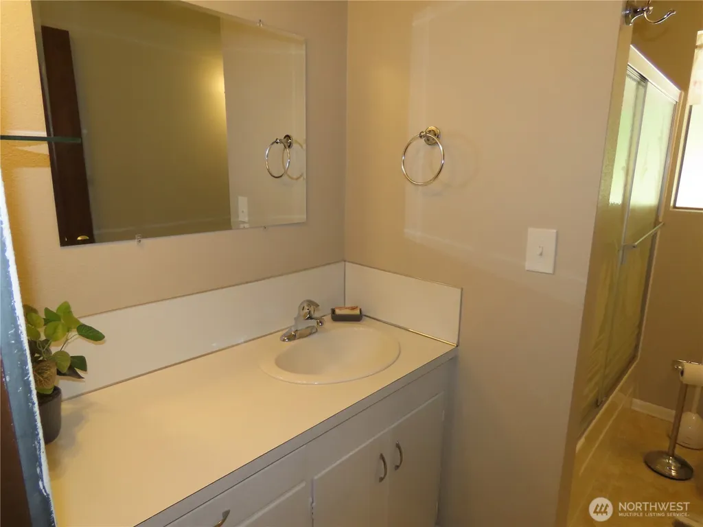 38 Grays Harbor Boulevard Hoquiam WA 98550