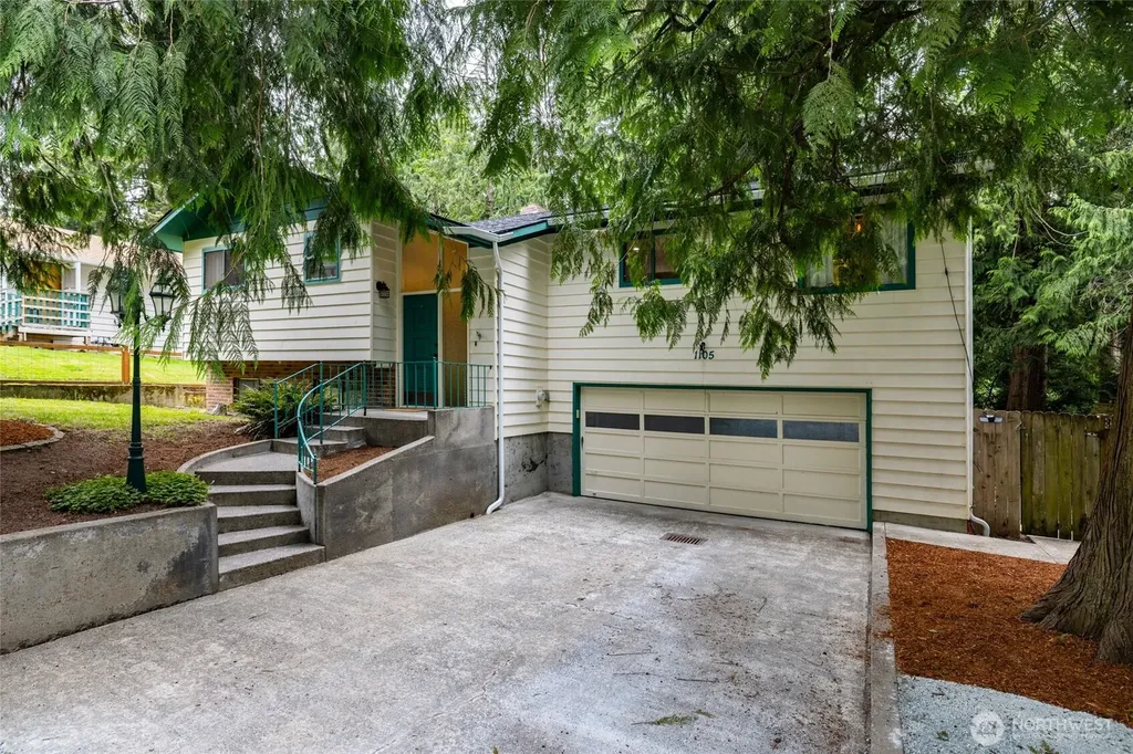 1105 N 14th Street Mount Vernon WA 98273