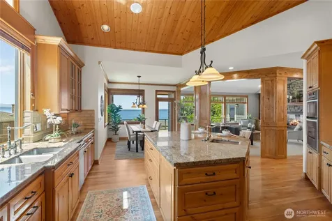 18608 Sound View Place Edmonds WA 98020