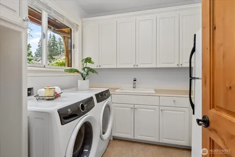 18608 Sound View Place Edmonds WA 98020