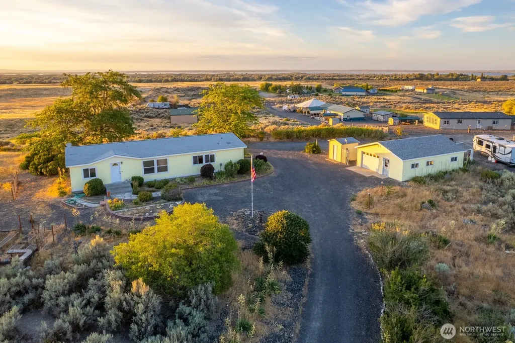 5486 Road 8.3 SE Othello WA 99344