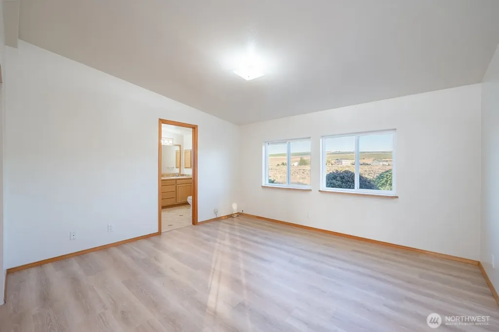 5486 Road 8.3 SE Othello WA 99344