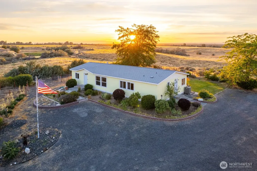 5486 Road 8.3 SE Othello WA 99344