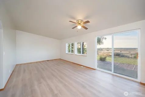 5486 Road 8.3 SE Othello WA 99344