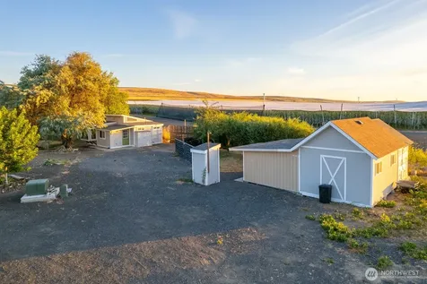 5486 Road 8.3 SE Othello WA 99344