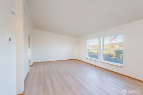 5486 Road 8.3 SE Othello WA 99344