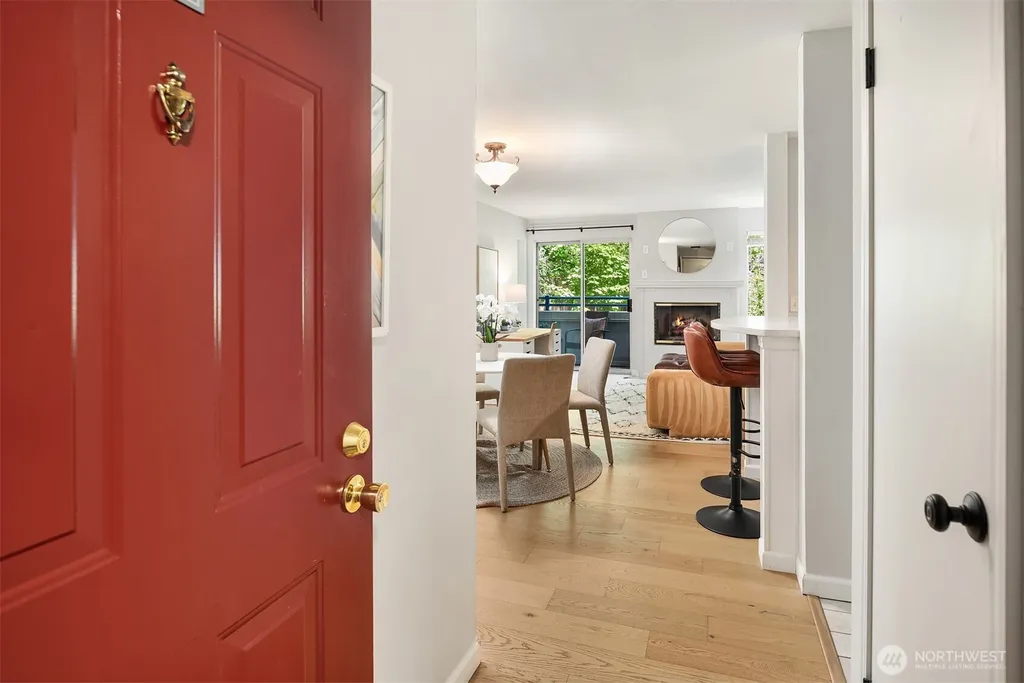 2244 13th Avenue W Seattle WA 98119