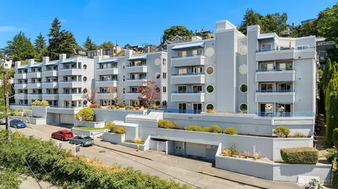 2244 13th Avenue W Seattle WA 98119