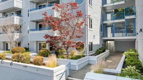 2244 13th Avenue W Seattle WA 98119