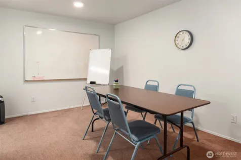 2244 13th Avenue W Seattle WA 98119