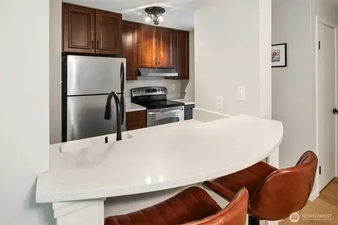 2244 13th Avenue W Seattle WA 98119