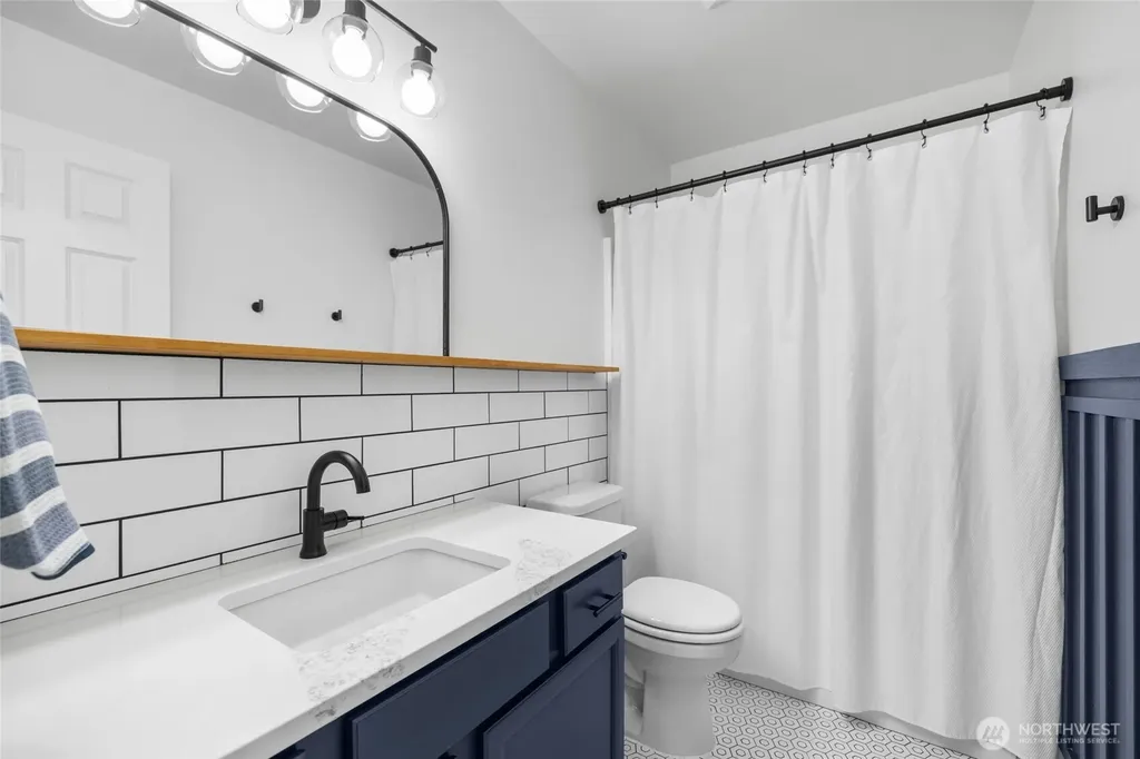 557 Fort Ebey Road Coupeville WA 98239