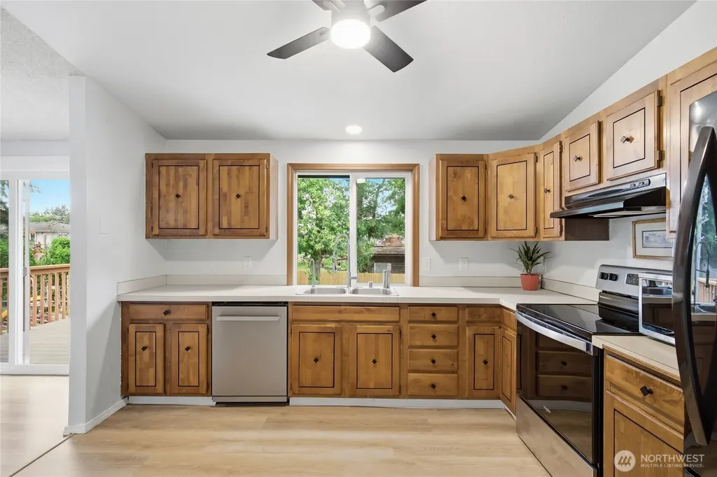 5129 30th Street NE Tacoma WA 98422