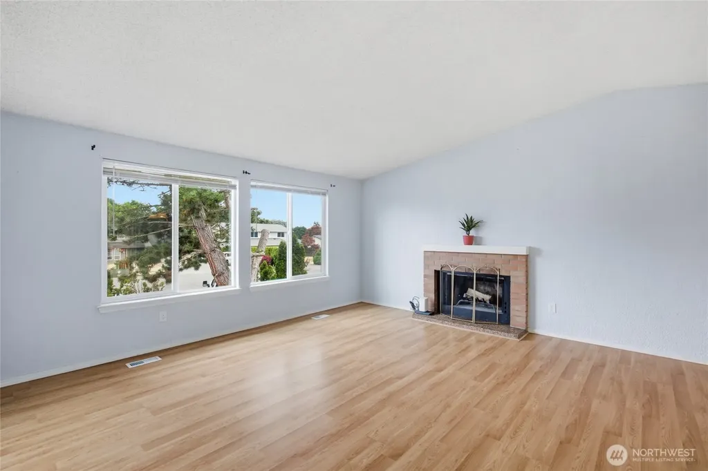 5129 30th Street NE Tacoma WA 98422