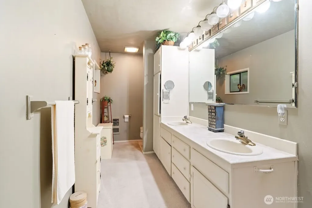515 W Anderson Elma WA 98541
