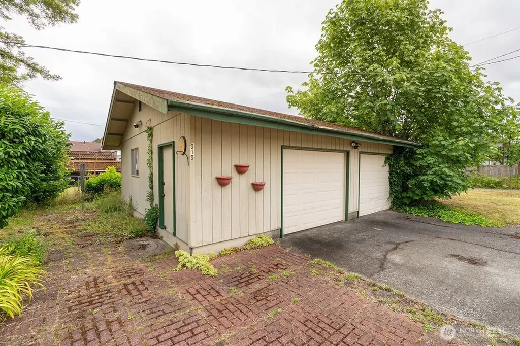 515 W Anderson Elma WA 98541