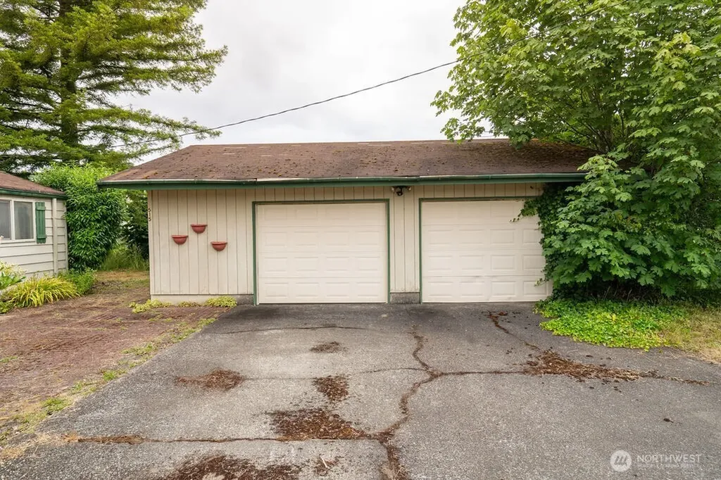 515 W Anderson Elma WA 98541