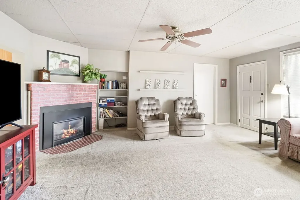 515 W Anderson Elma WA 98541