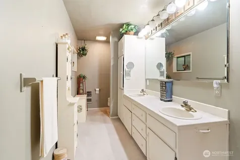 515 W Anderson Elma WA 98541