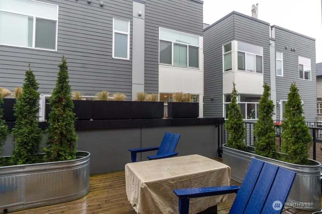 130 21st Avenue E Seattle WA 98112
